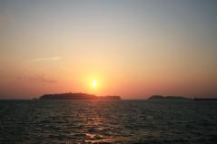 東シナ海に沈む夕日（阿久根大島）
