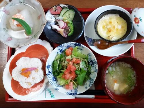 風木の花（ふきのはな）